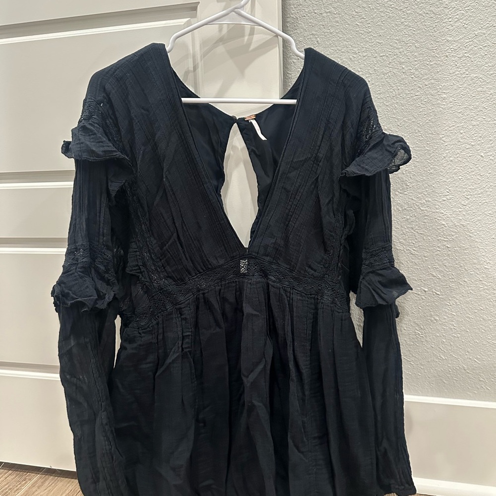 Women's Black V-Neck Long Sleeve Jumpsuit